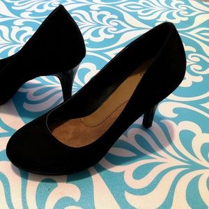 Black Suede Heels!!